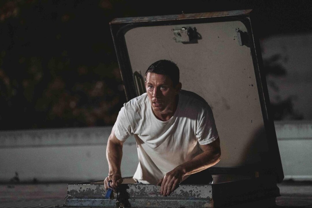 Illustration for Channing Tatum's Roofman Is a Bummer of a Feel-Good Movie